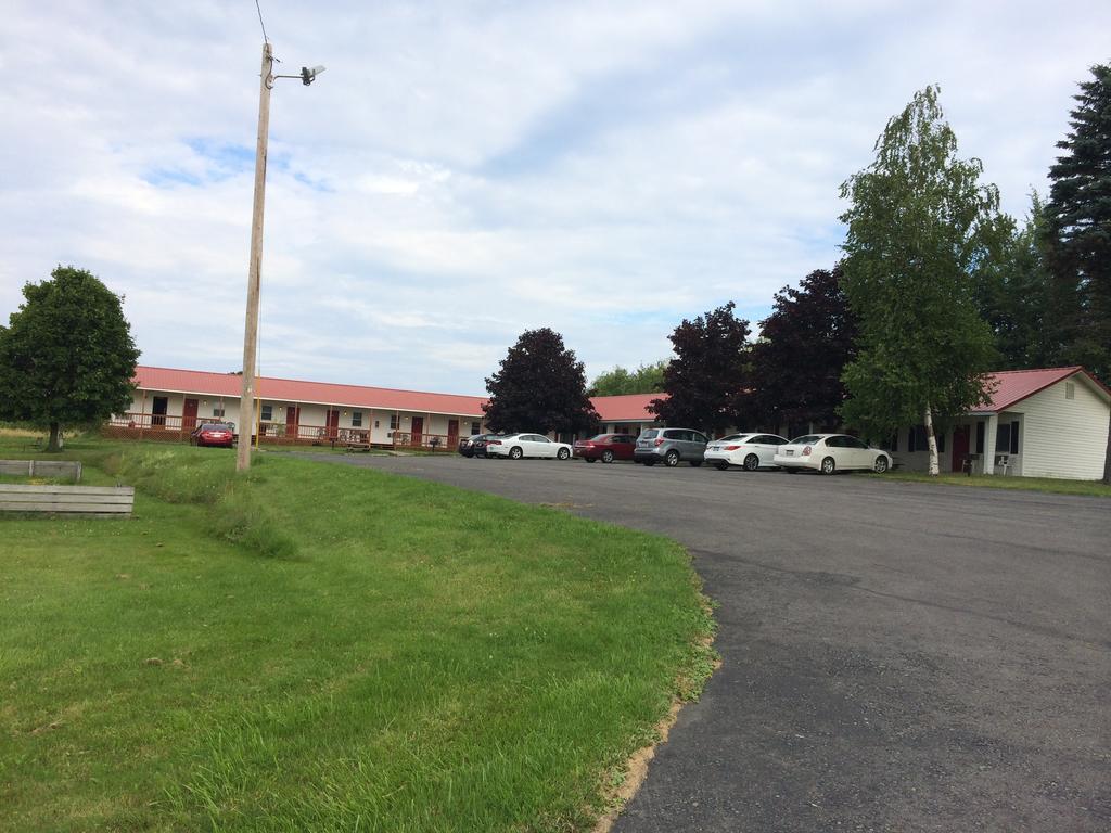 Port Lodge Motel Pulaski Esterno foto